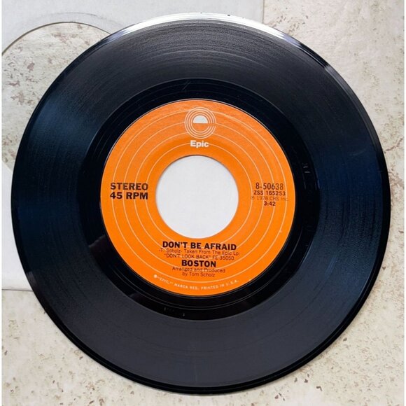 Boston Don't Be Afraid / A Man I'll Never Be 45 Epic 8-50638 1978 - Picture 4 of 6